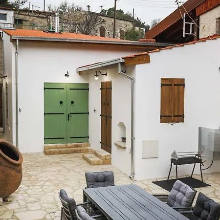 Eftychia's House Bed & Breakfast 3*